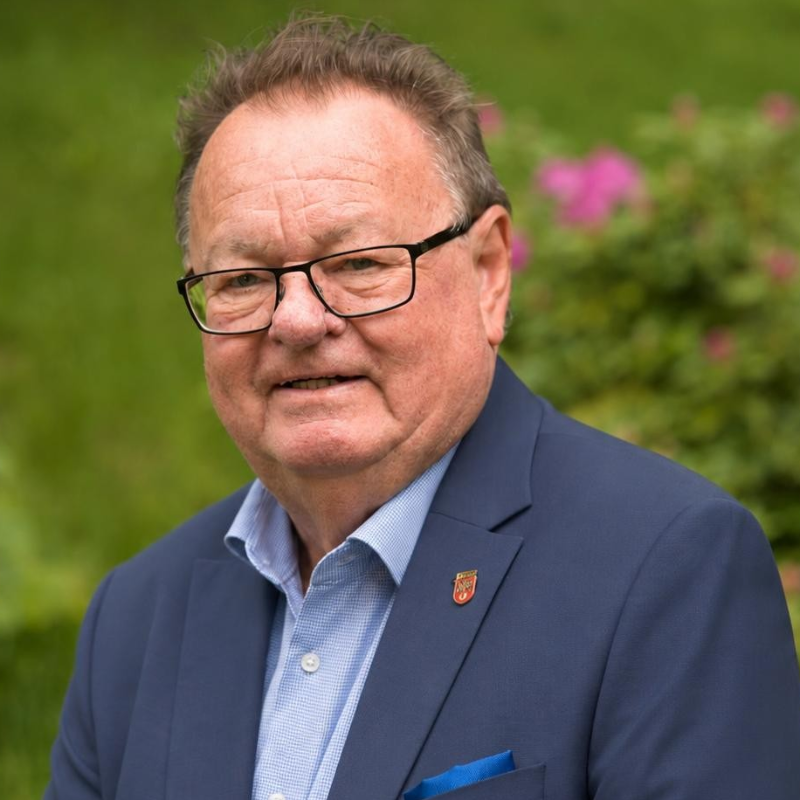  J�rgen Nitsche